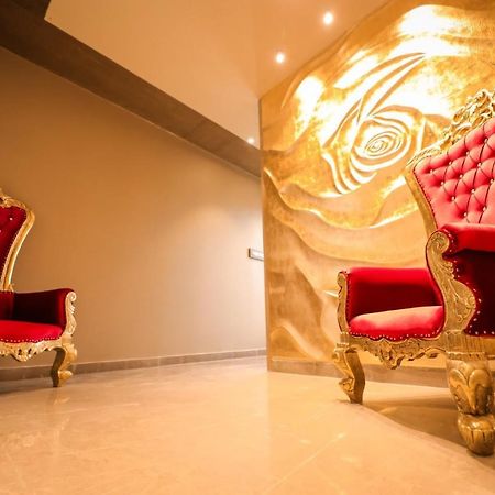 Hotel Mvr Grand Κανπούρ Εξωτερικό φωτογραφία
