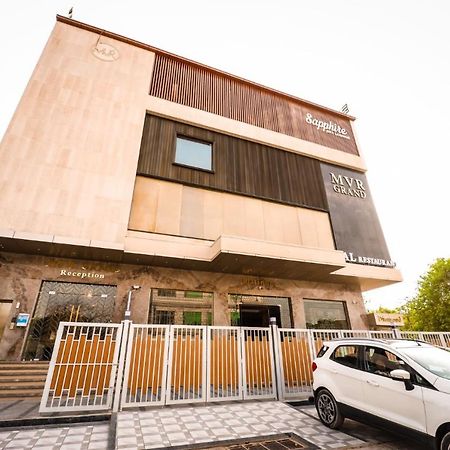 Hotel Mvr Grand Κανπούρ Εξωτερικό φωτογραφία