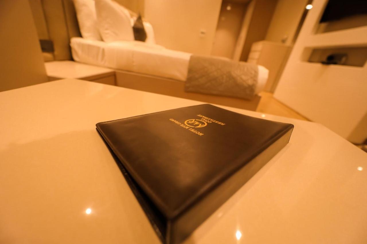 Hotel Mvr Grand Κανπούρ Εξωτερικό φωτογραφία