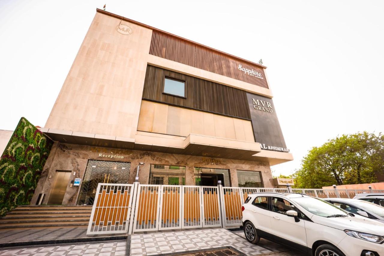Hotel Mvr Grand Κανπούρ Εξωτερικό φωτογραφία